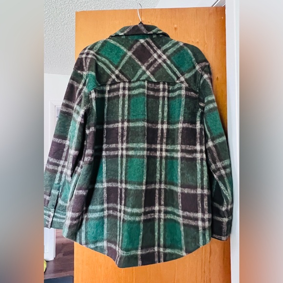 Treasure and bond shacket - Picture 4 of 4